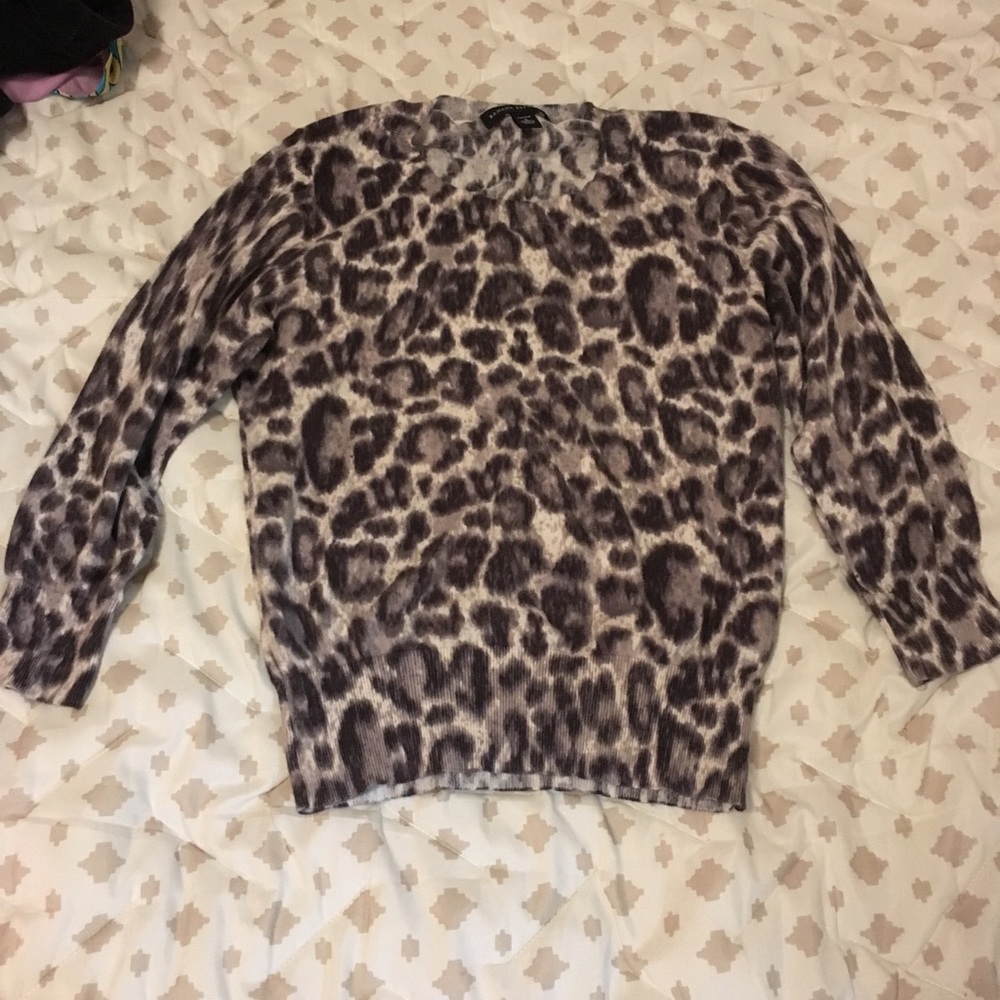 Banana republic cheetah leopard print blouse grey